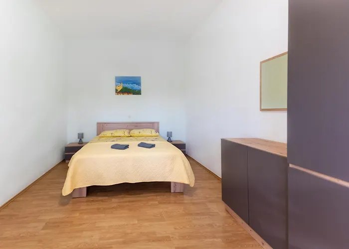 Niki Apartment