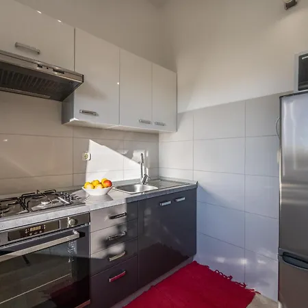 Niki Appartement *